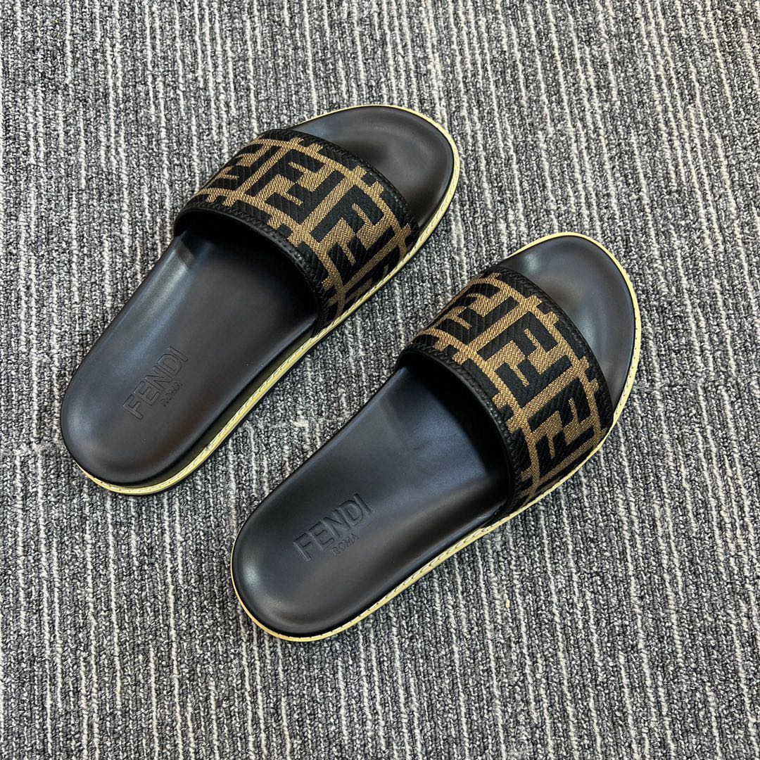 5XF105ZDE Stylish Slippers