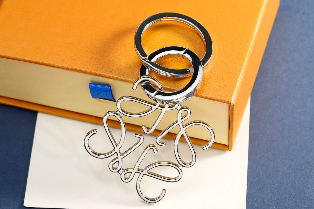 3RA15ADE Stylish key closure