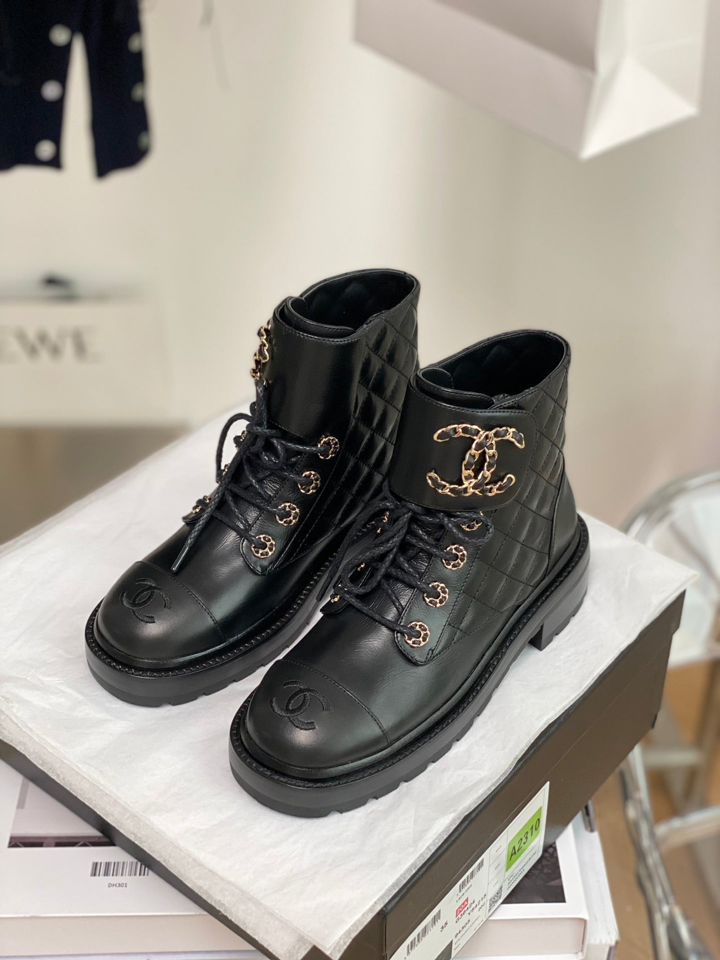 1JC10ZDE Stylish boots