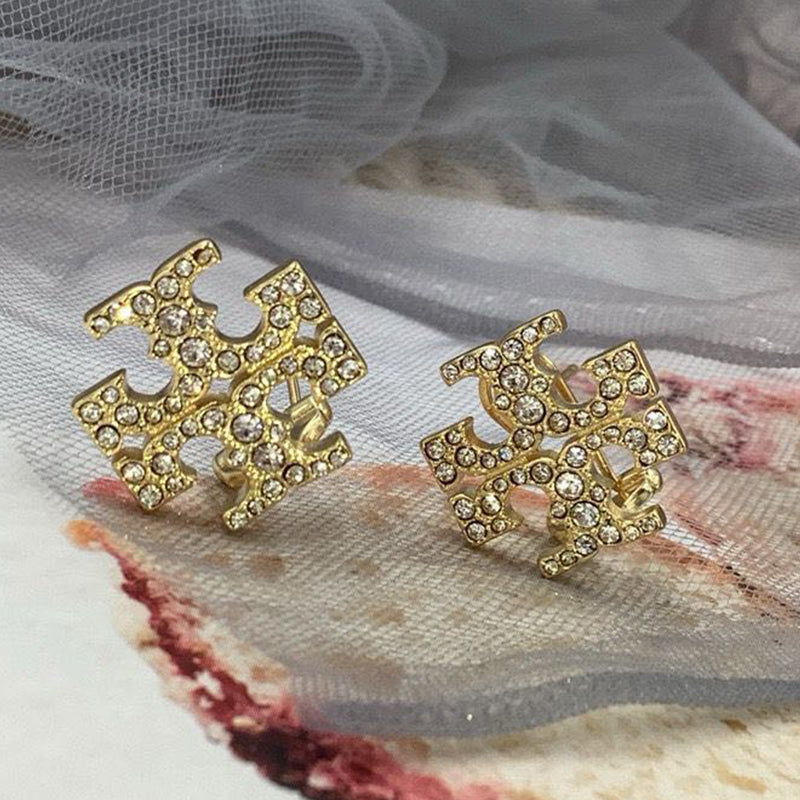 6XA7EDE Stylish Earrings