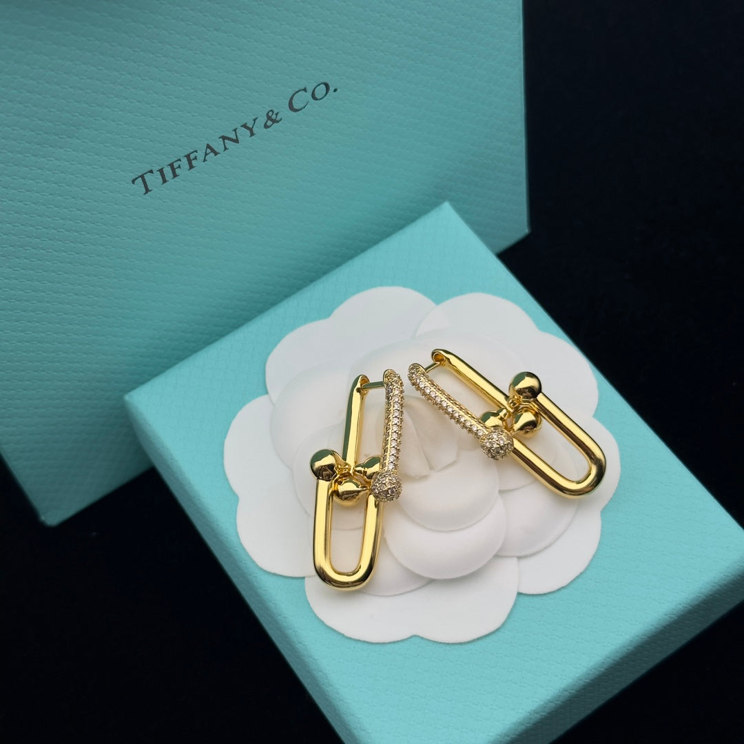 8XT31XDE Stylish  Earring Bracelets Necklaces