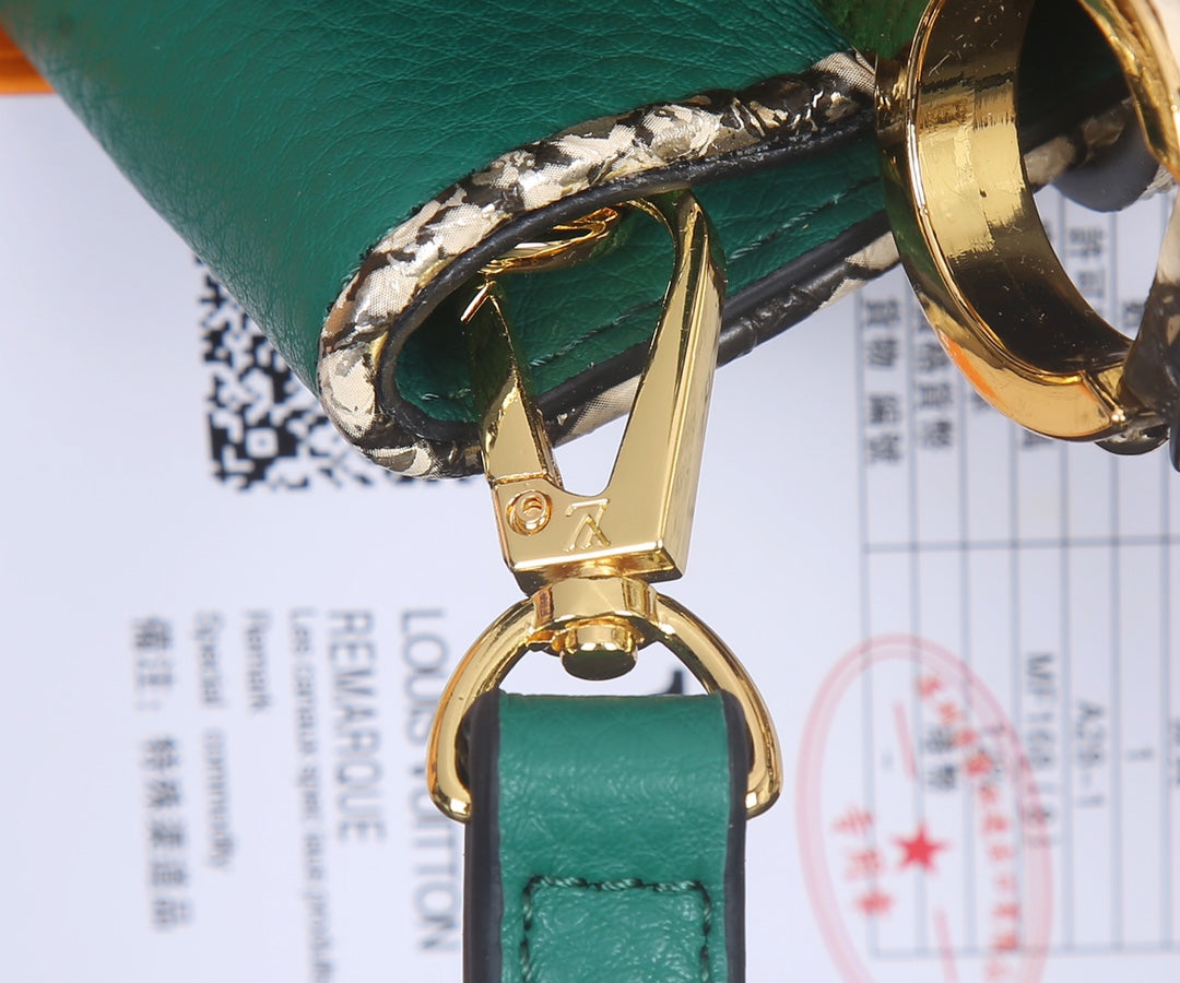 1XE443BDE Stylish leather bag