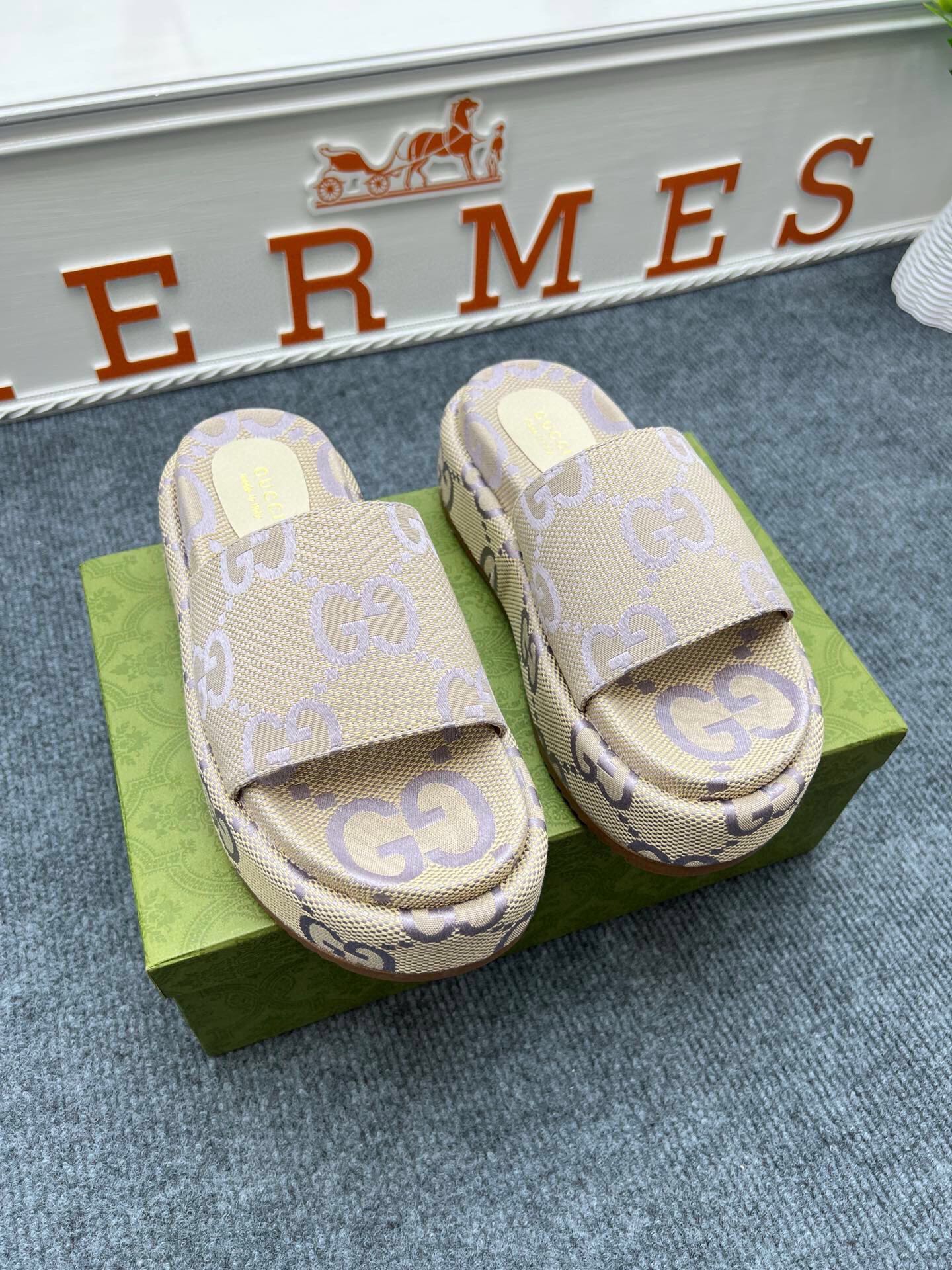 54B122ZDE Stylish slippers  Sole thickness 5.5cm