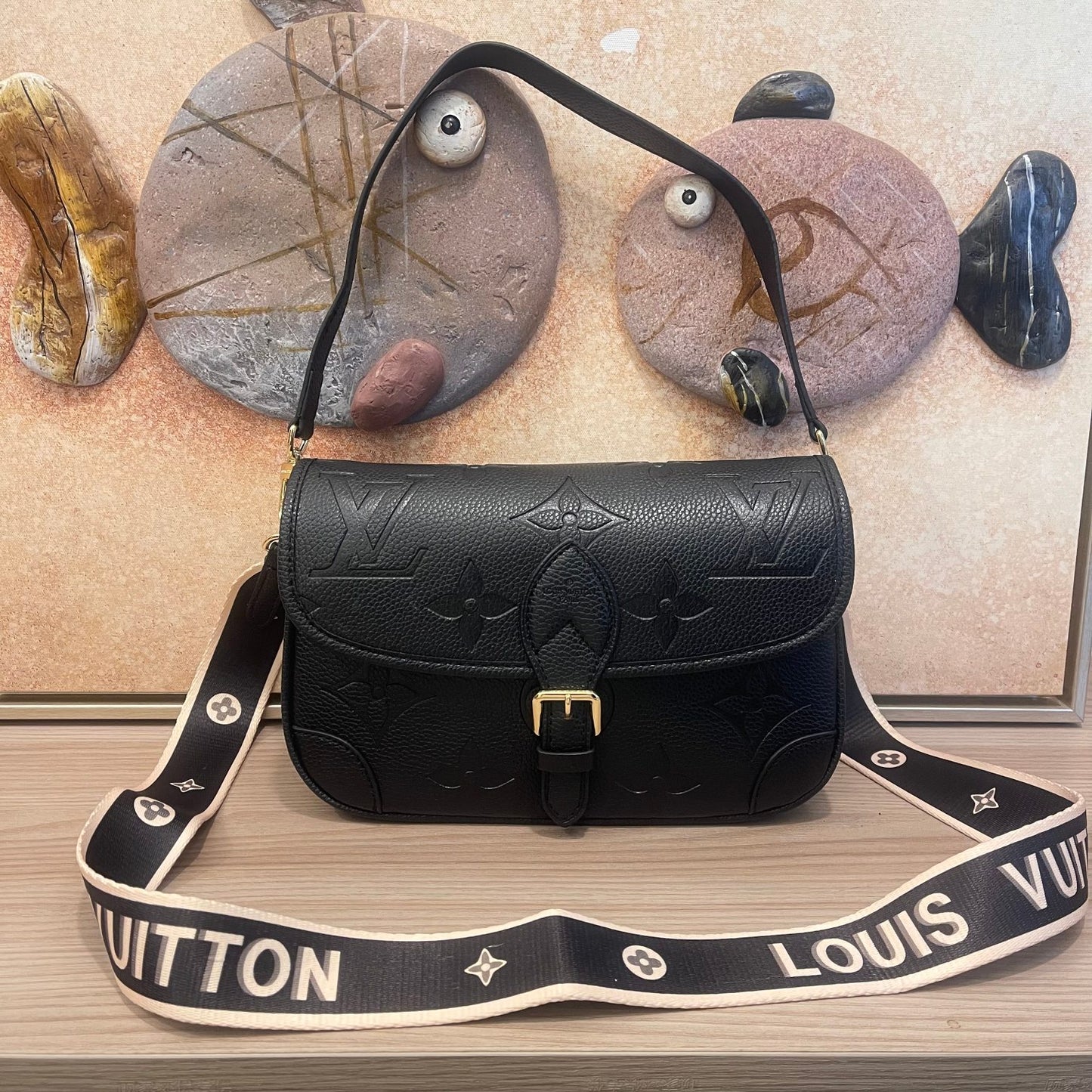 2XE028BDE Stylish leather bag 