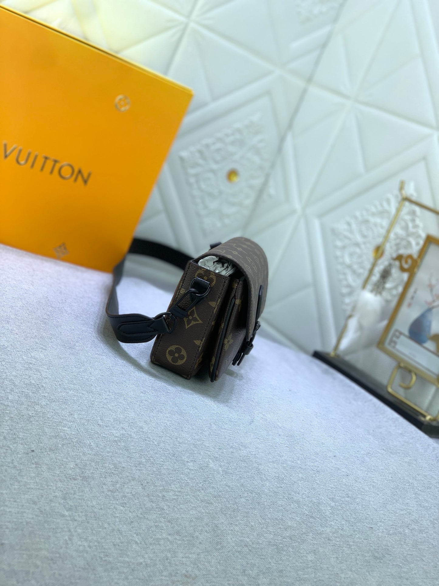 2XE465BDE Stylish leather bag