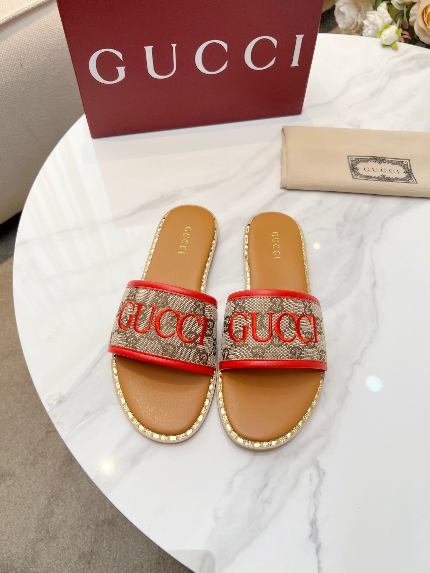255QB29ZDE Stylish leather Slippers