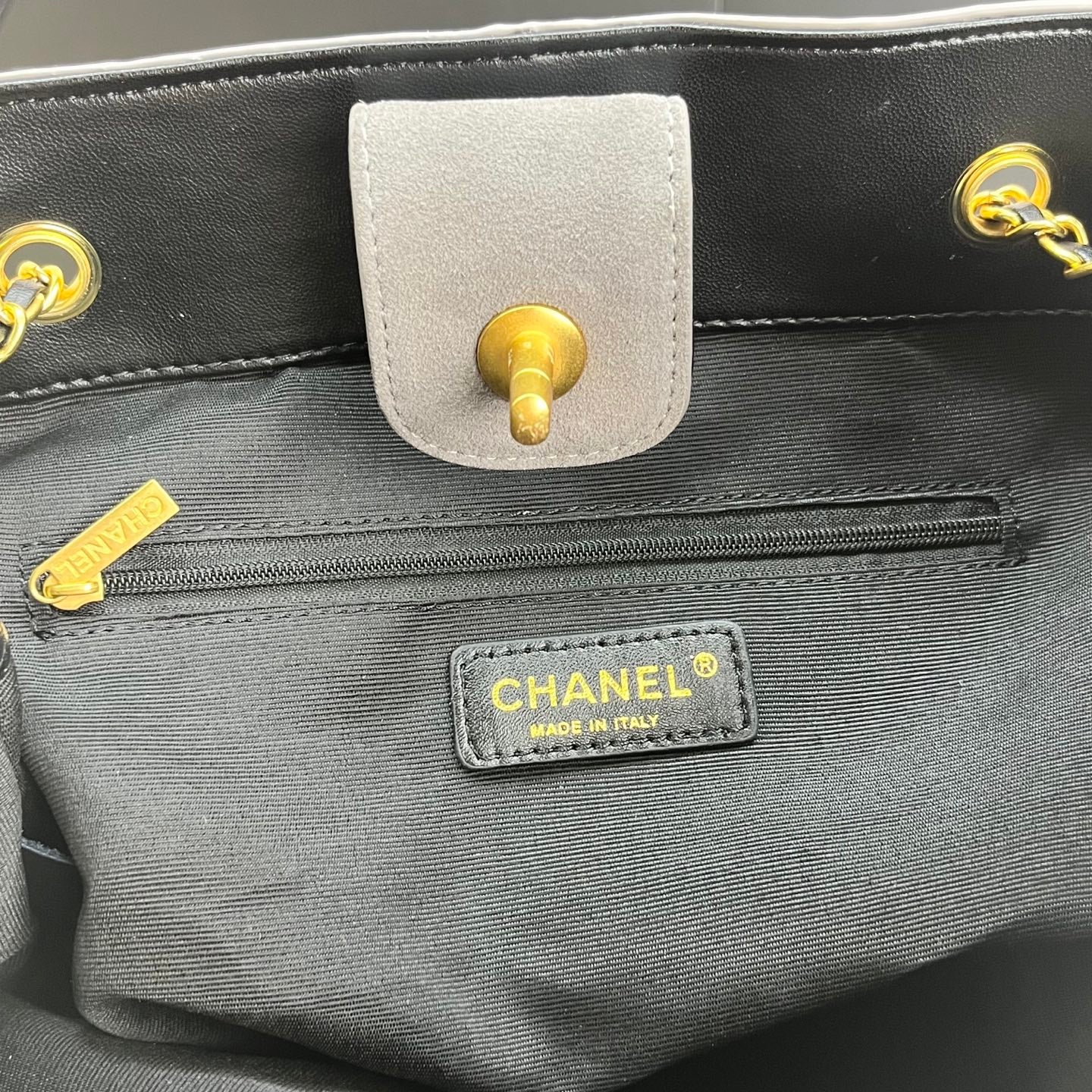175RC1BDE Stylish leather bag
