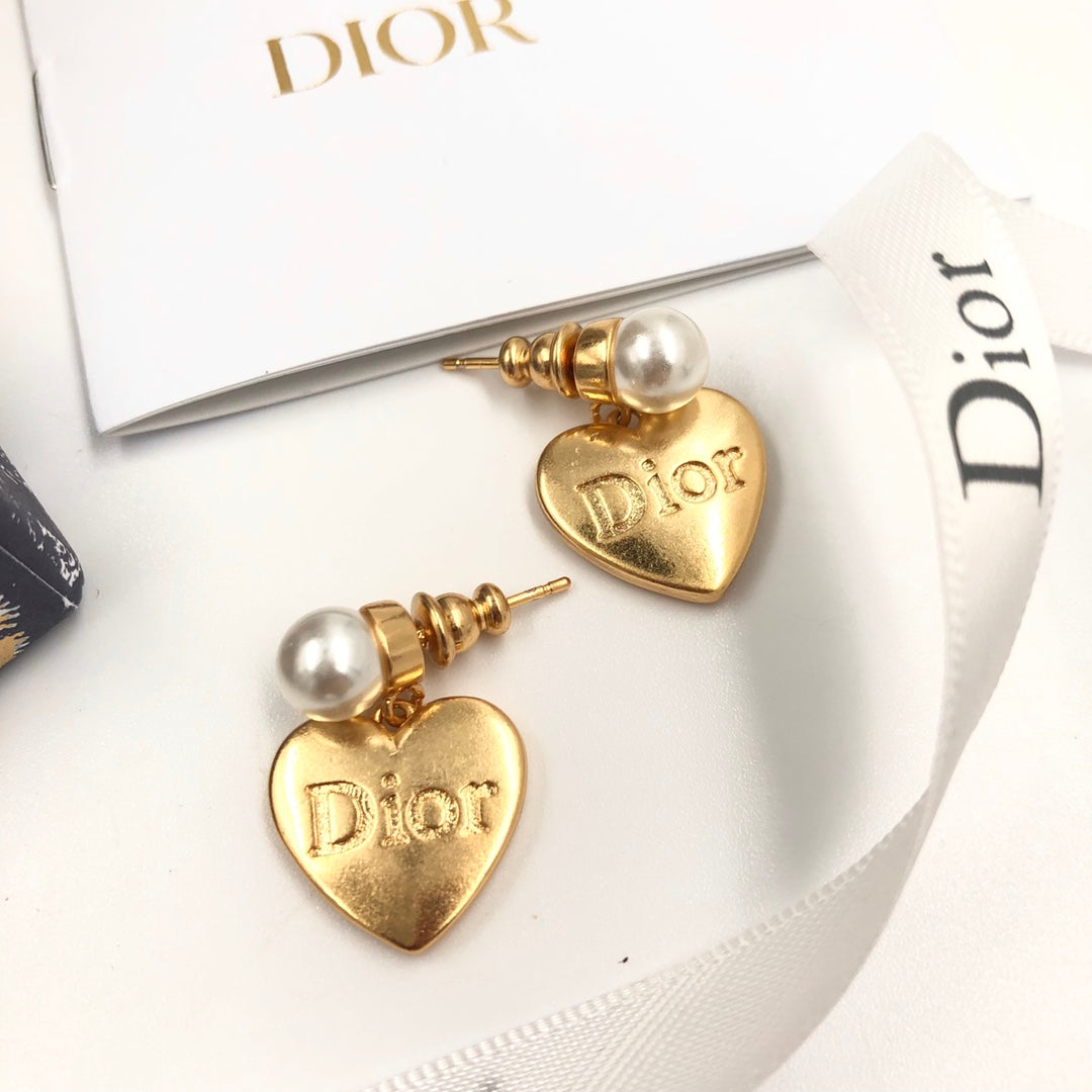 14D555EDE Stylish Earrings