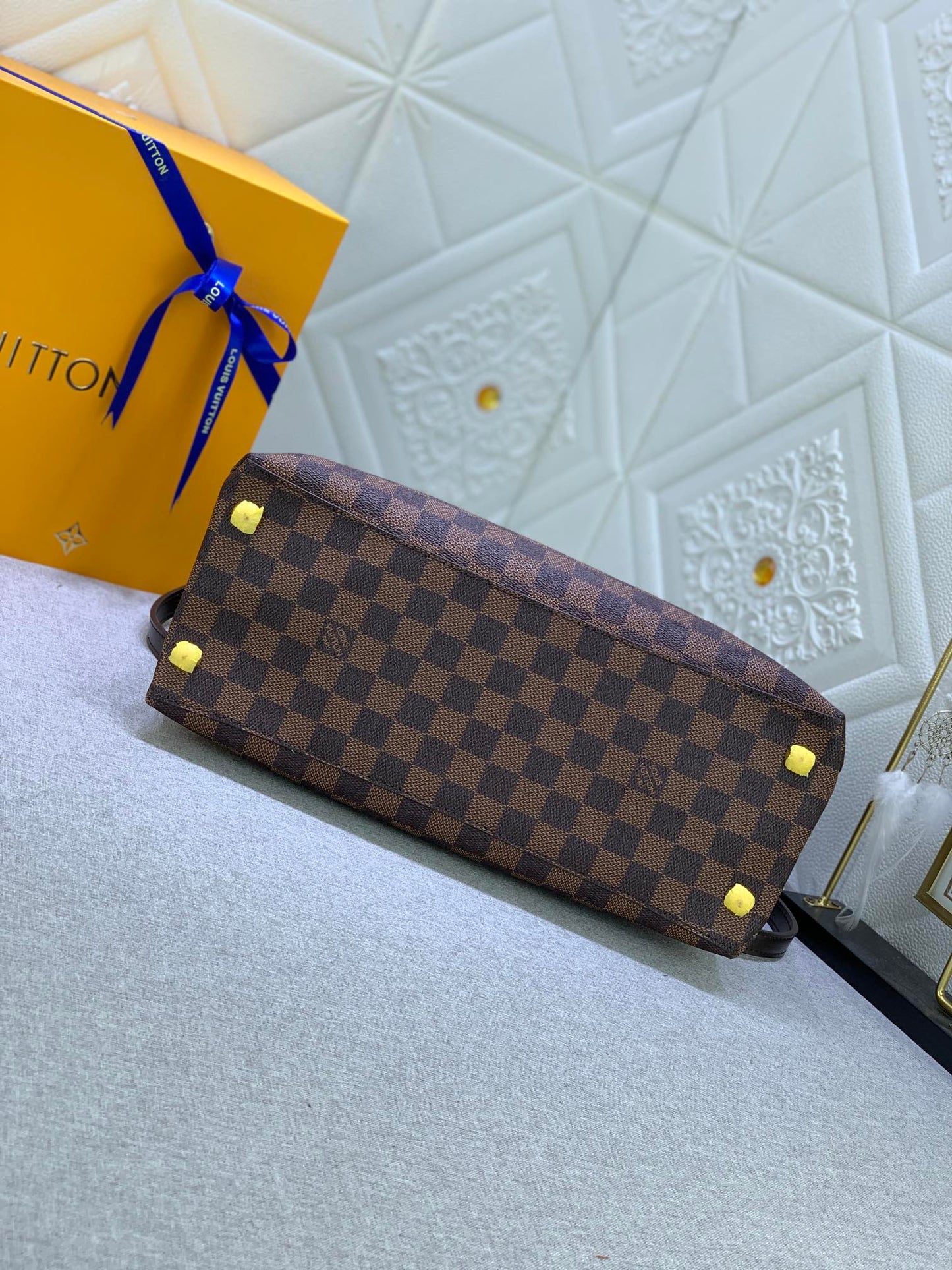 2XE330BDE Stylish leather bag 