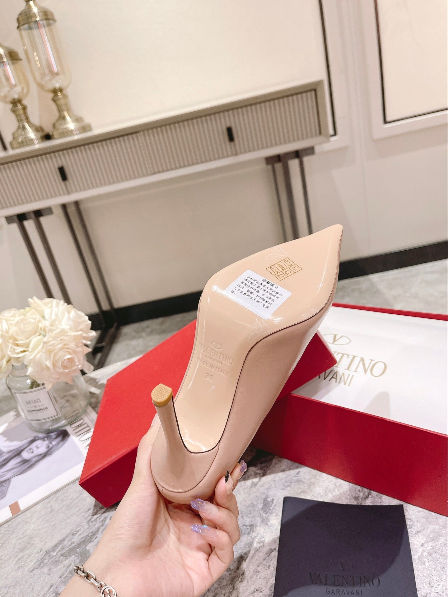 1WVL263ZDE Stylish sandals High heels