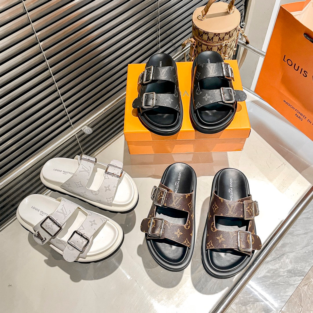 14E194ZDE Stylish Slippers