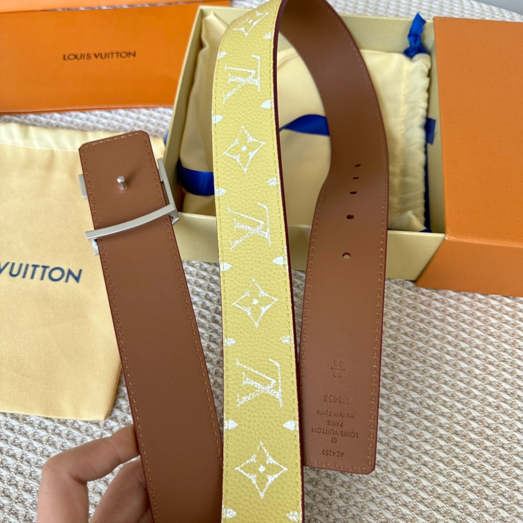 14E131PDE Stylish  High quality belt With full package