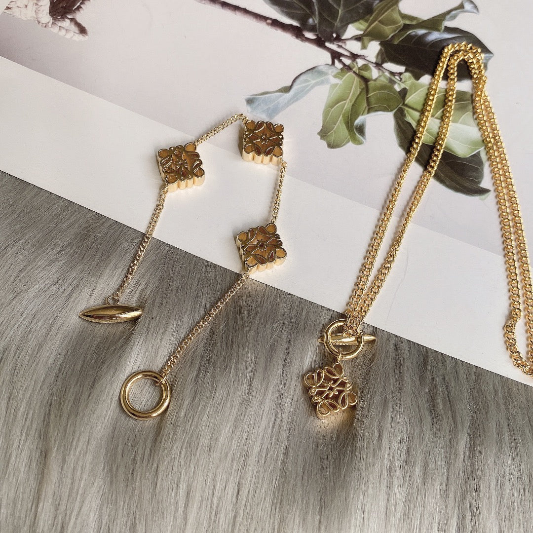 14A602XDE Stylish  Bracelets  Necklaces