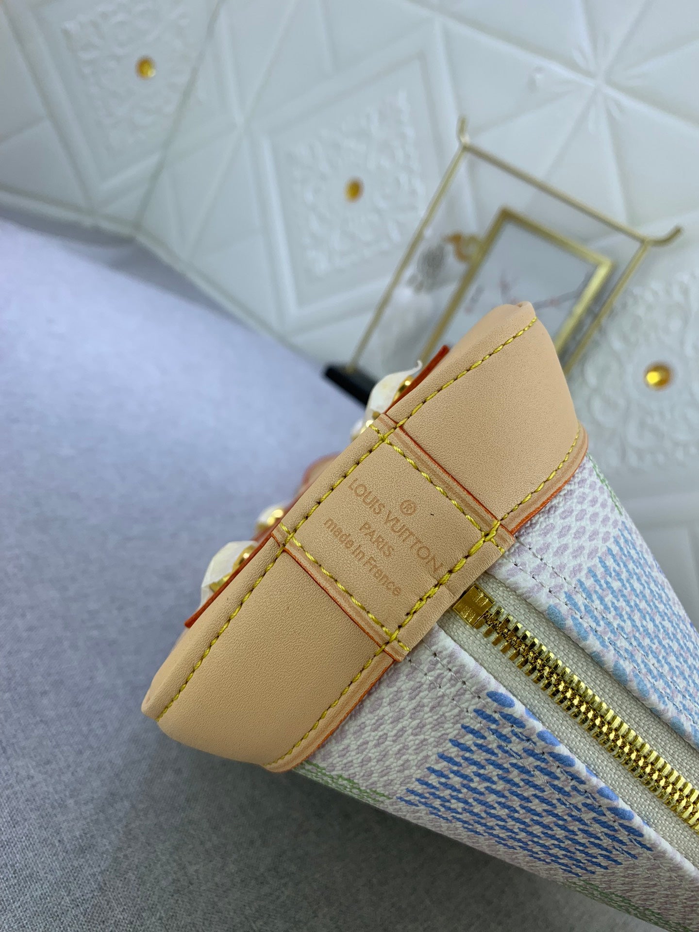 2XE335BDE Stylish leather bag 