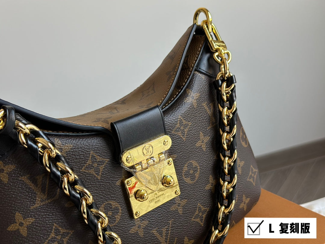 6XE214BDE Stylish leather bag 