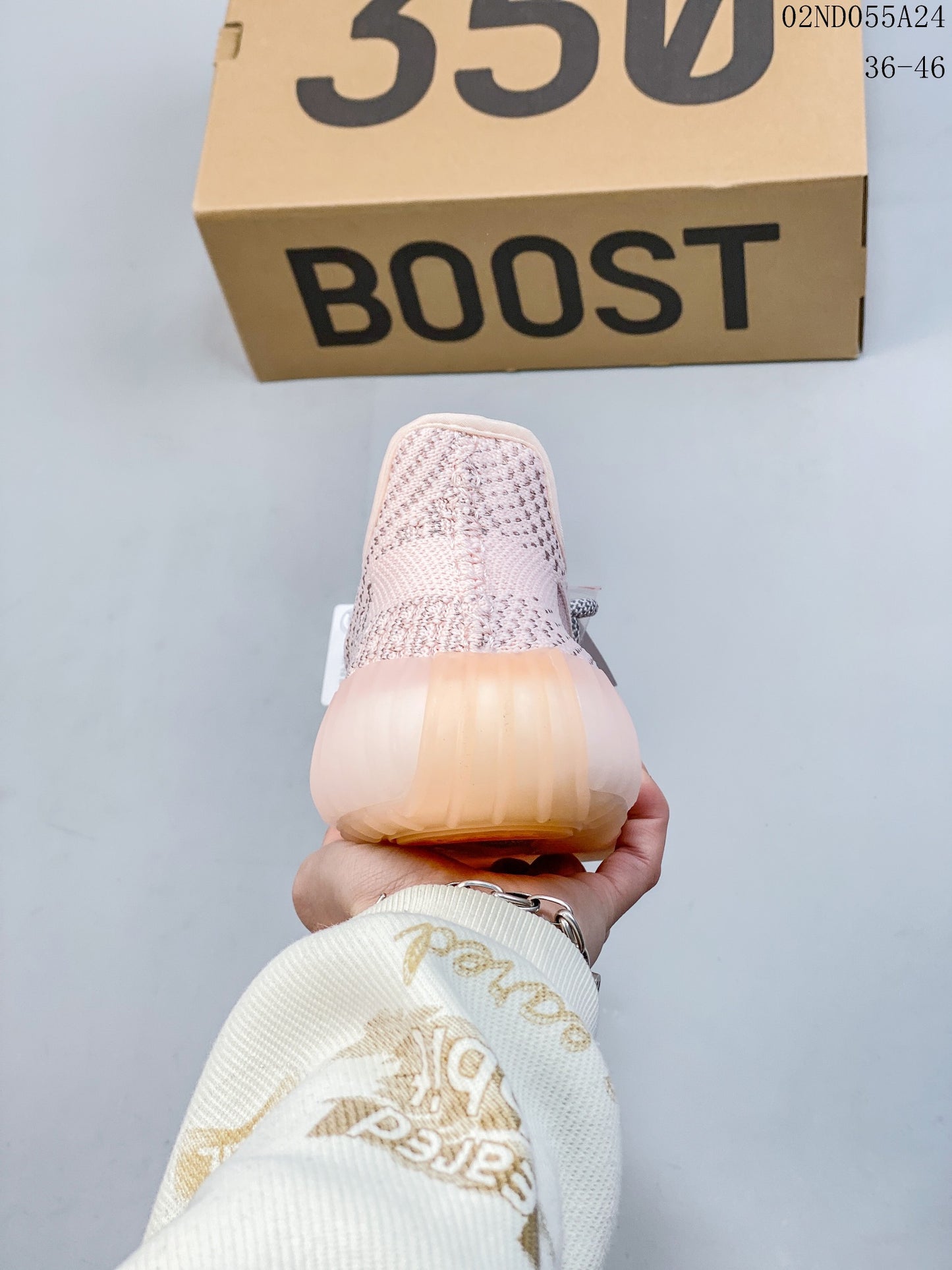 4YA71ZDE Stylish Sneakers (No Box, August-October Big Sale)