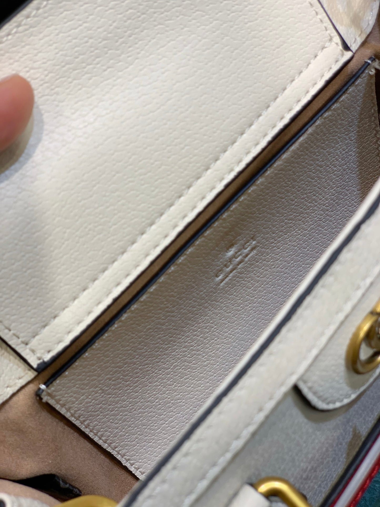 1XB114BDE Stylish leather bag 