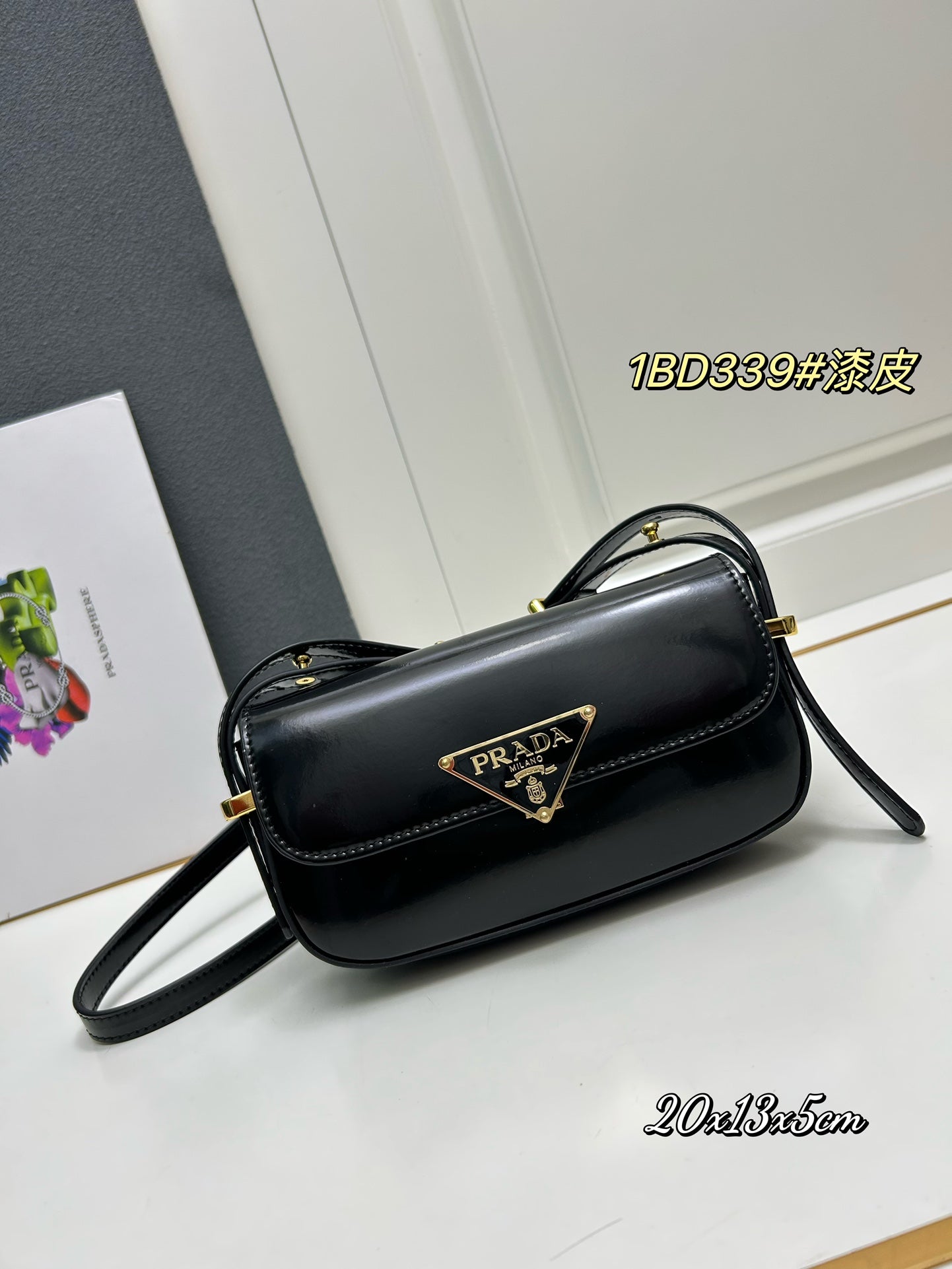 AXPD71BDE Stylish leather bag