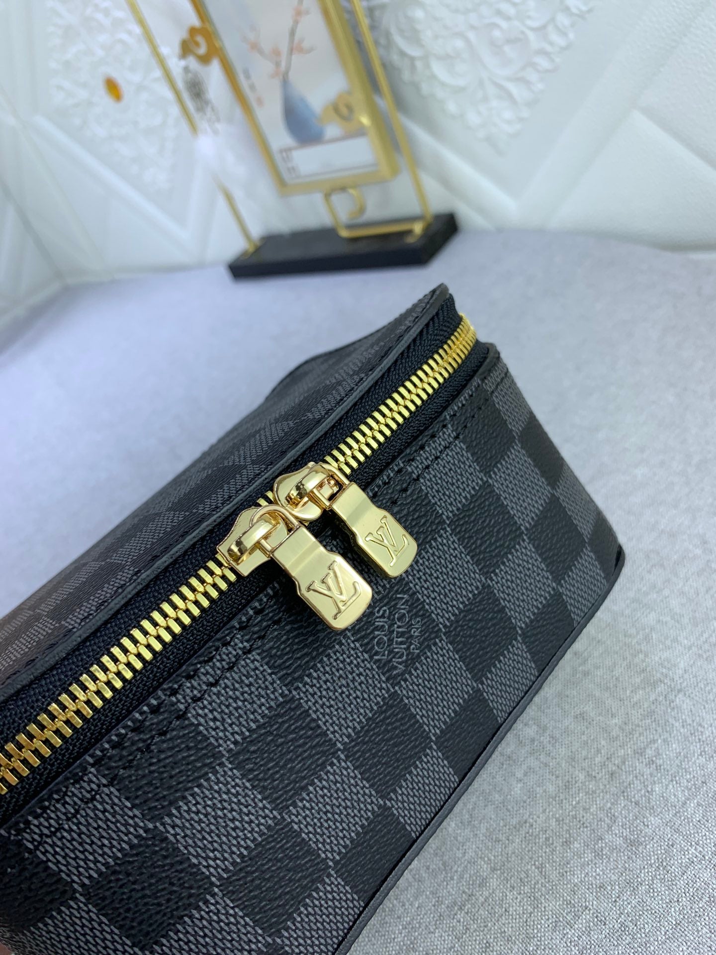 1XE272BDE Stylish leather bag 