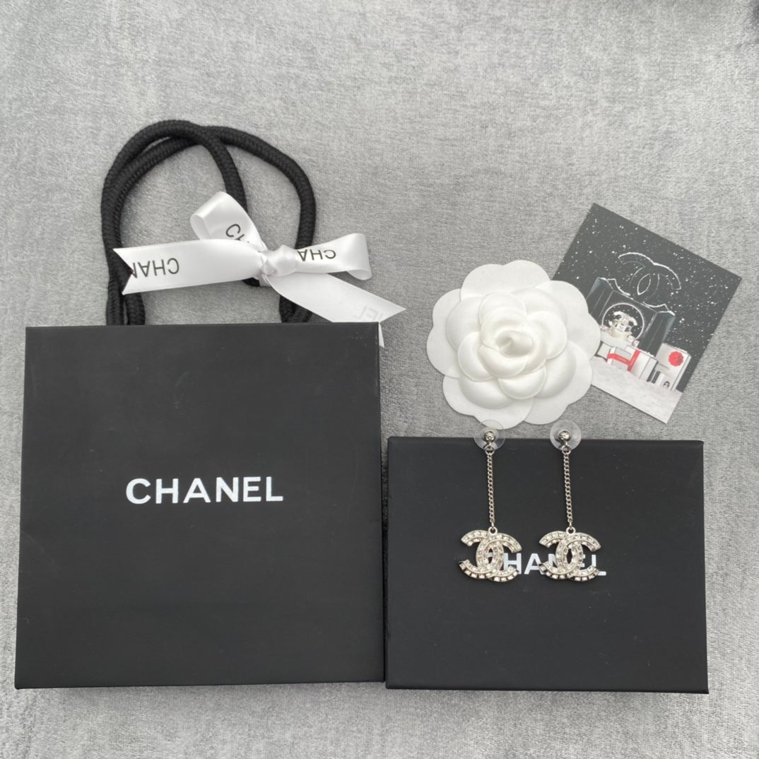 14C414EDE Stylish Earrings