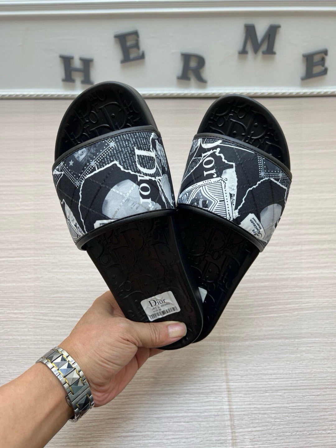 535ZD280ZDE Stylish Slippers