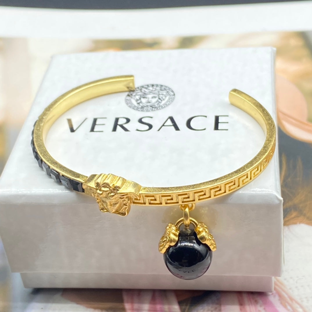 14V320KDE Stylish  Bracelets