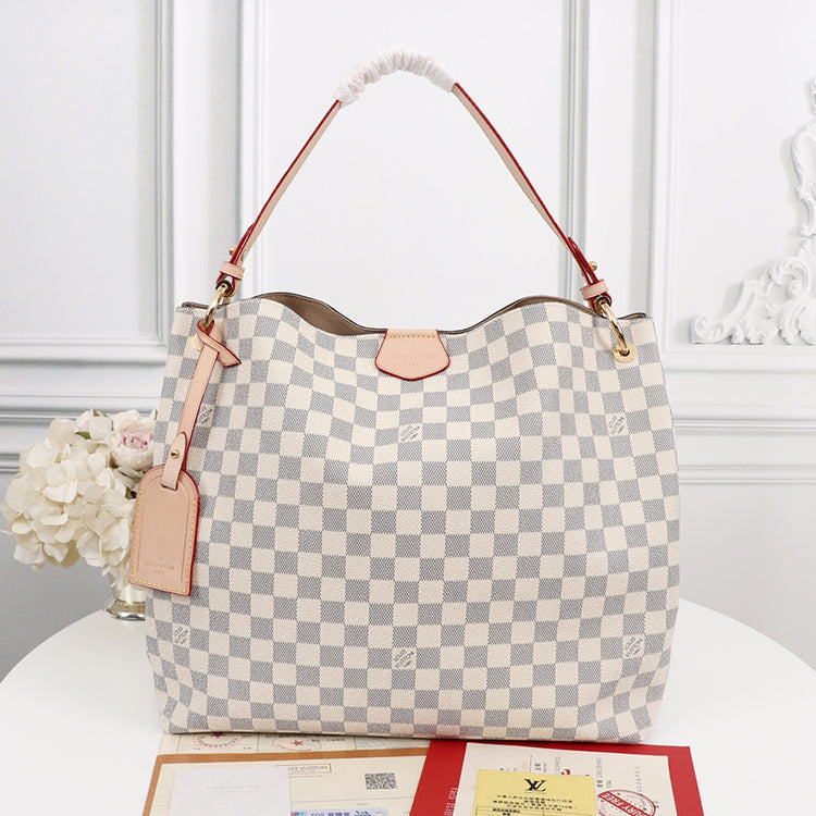1E84BDE Stylish leather bag 