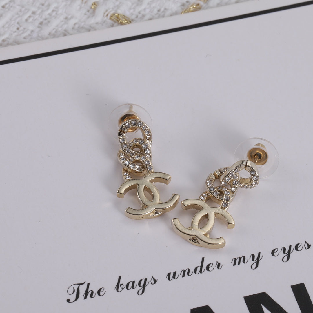 14C493EDE Stylish Earrings