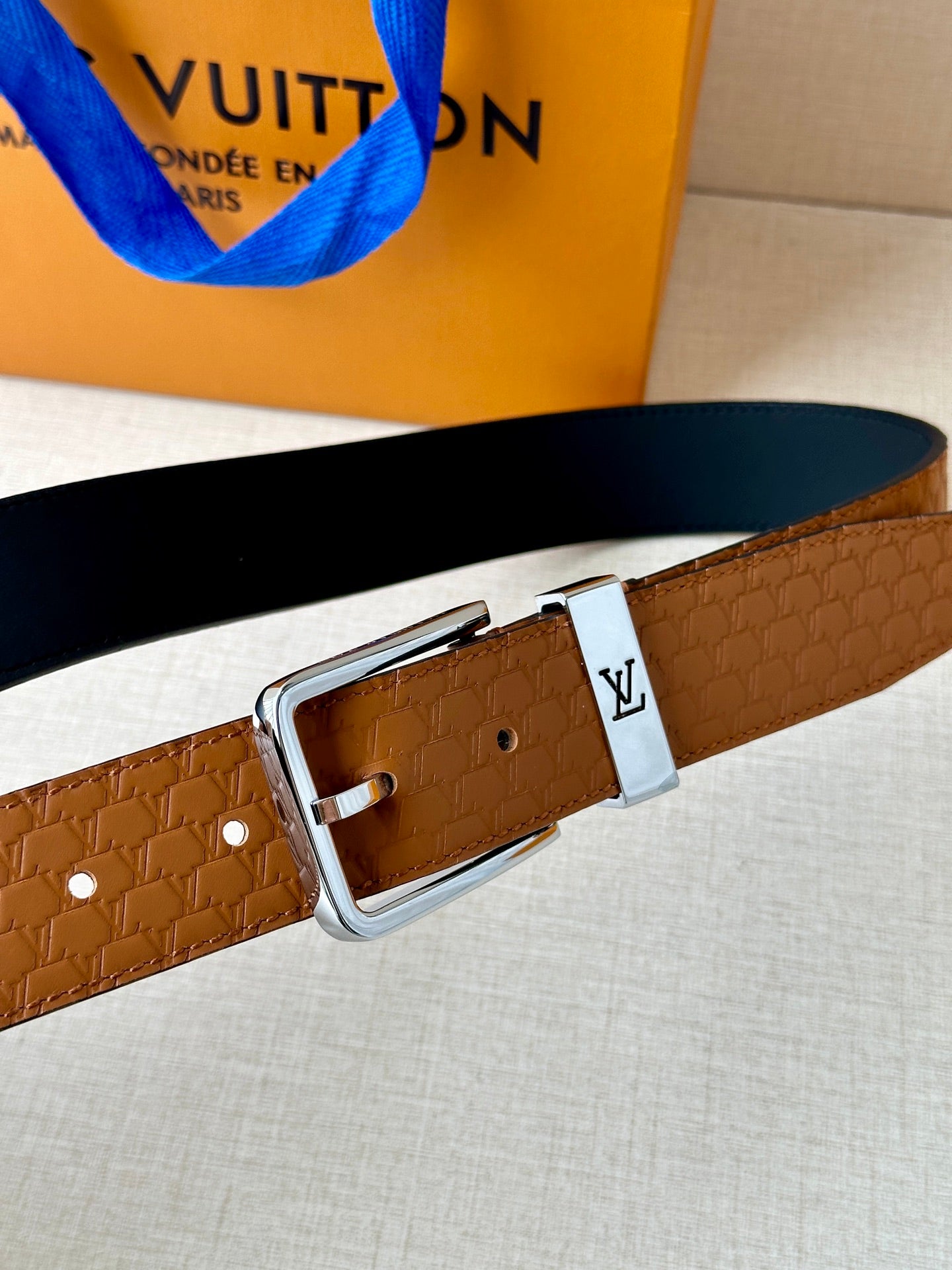 155RE222PDE Stylish  High quality belt With full package