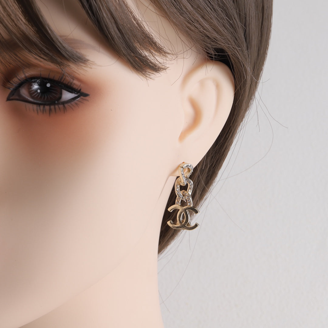14C493EDE Stylish Earrings