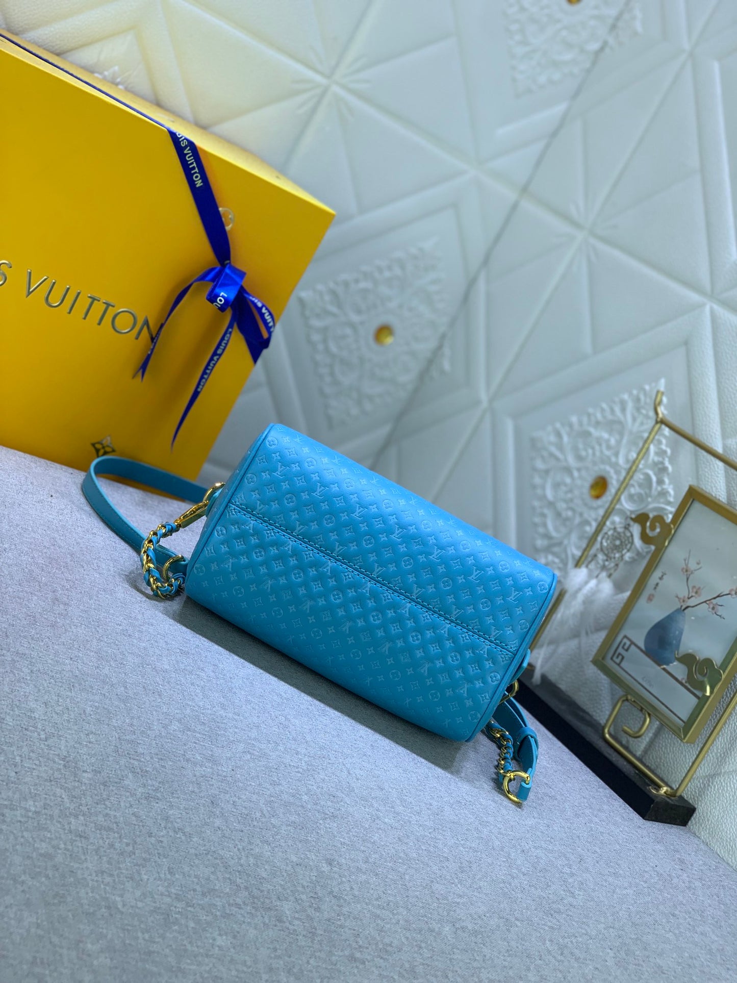 1XE143BDE Stylish leather bag 