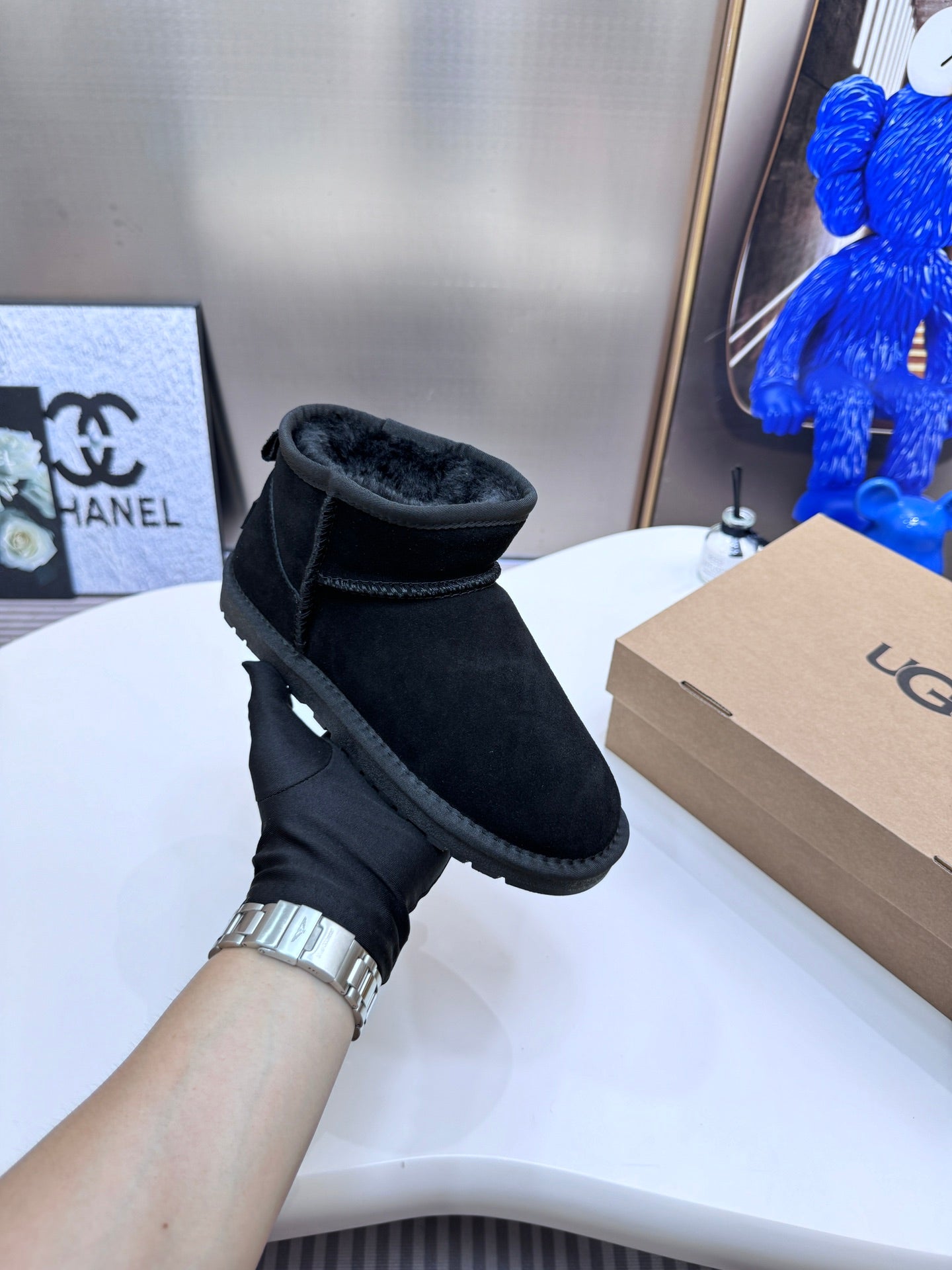 1LU10ZDE Stylish snow boots