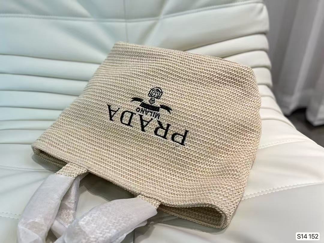 155NPD3BDE Stylish Woven bag