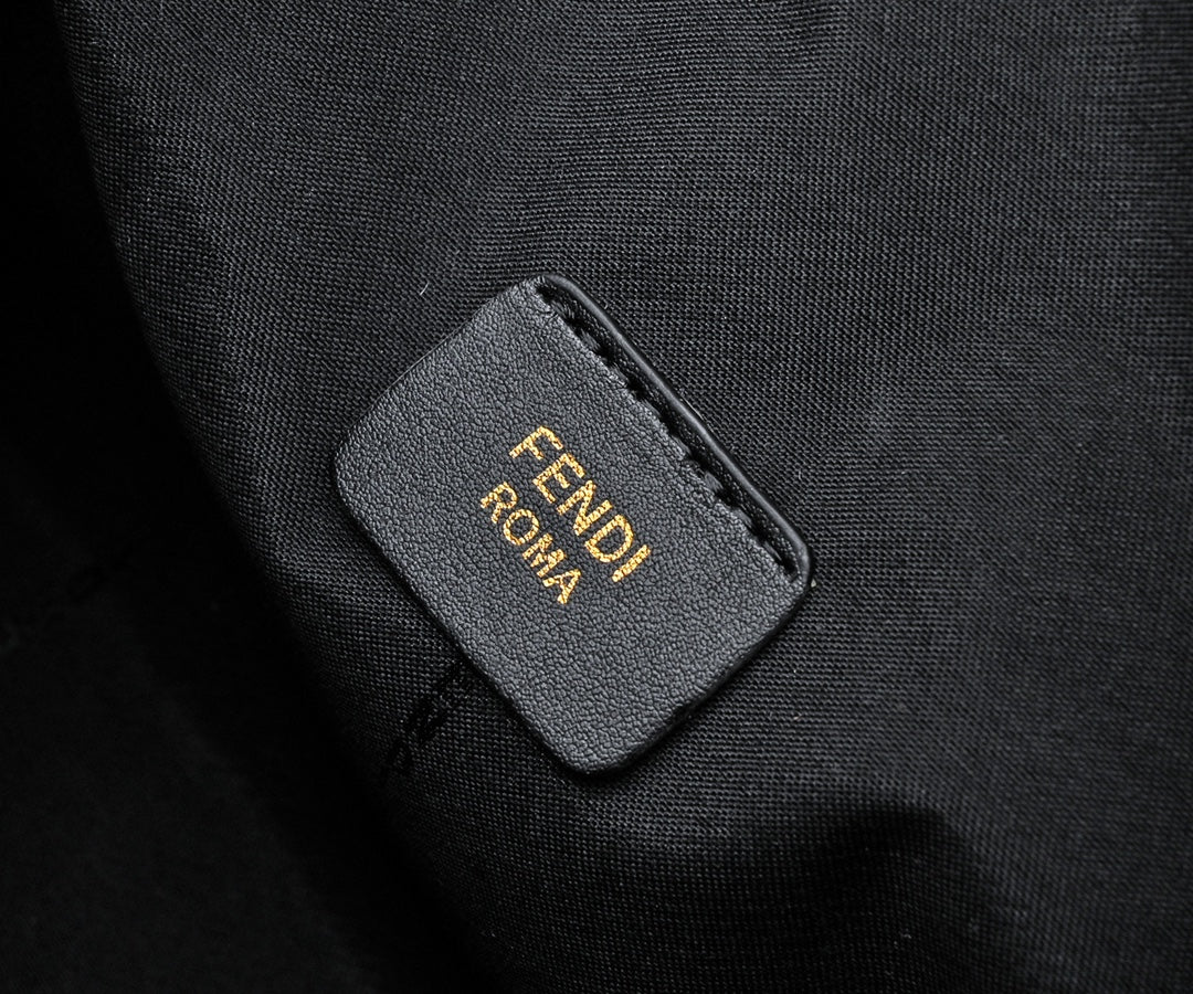 2XF132BDE Stylish leather bag 