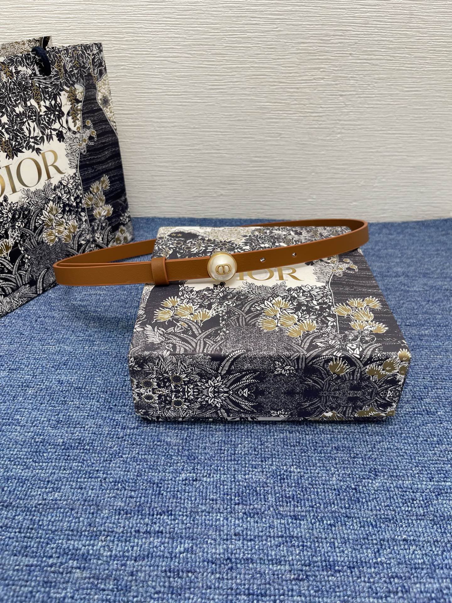 155RD202PDE Stylish  High quality belt With full package