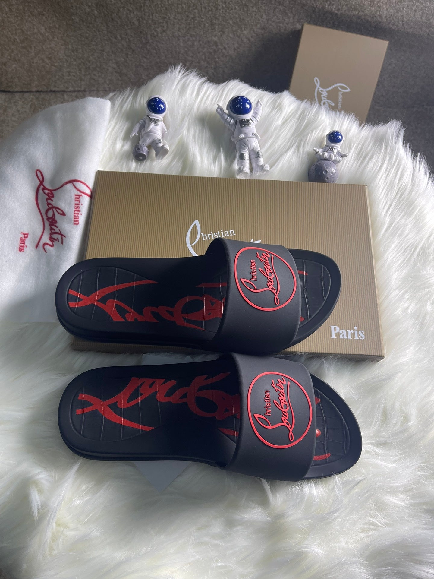 J4A23ZDE Stylish Slippers