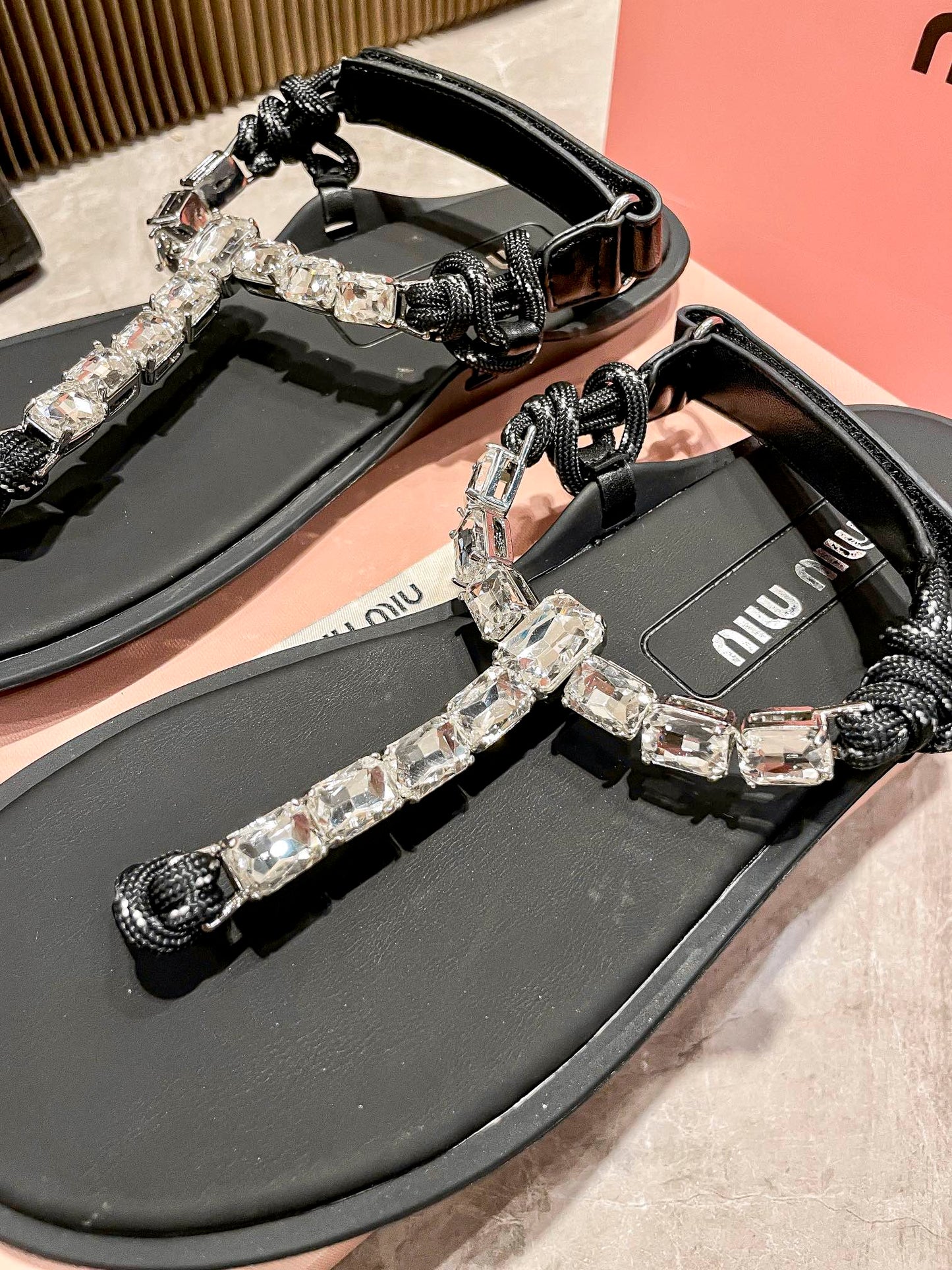 14A170ZDE Stylish sandals