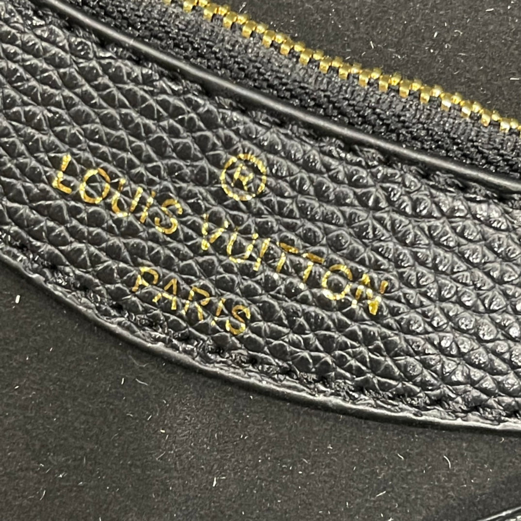 2XE318BDE Stylish leather bag 