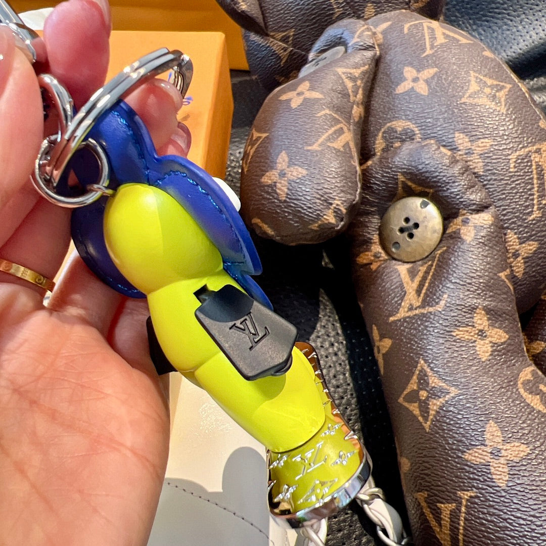 14E69ADE Stylish key closure