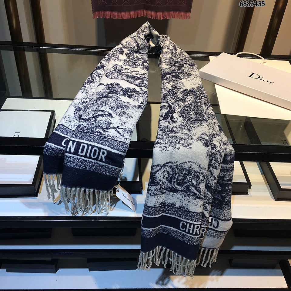 175RD49WDE Stylish Winter Scarves