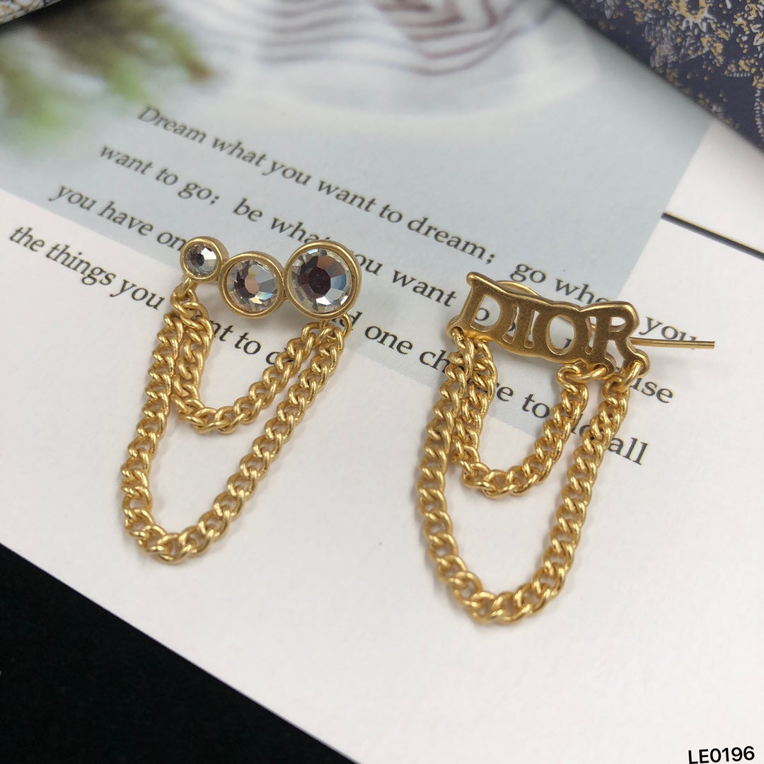 1ND163EDE Stylish Earrings