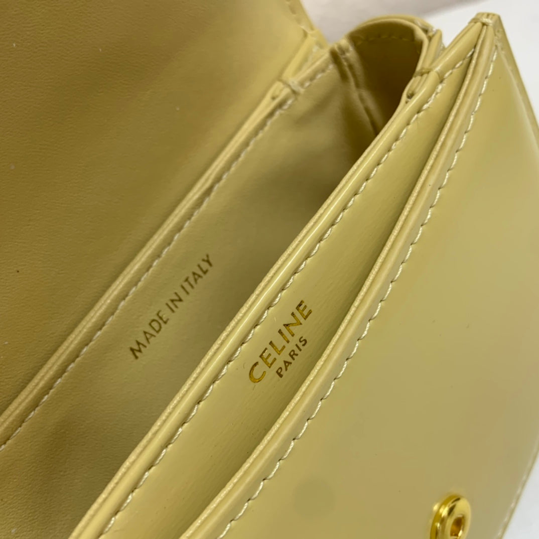 1XCL40BDE Stylish leather bag 