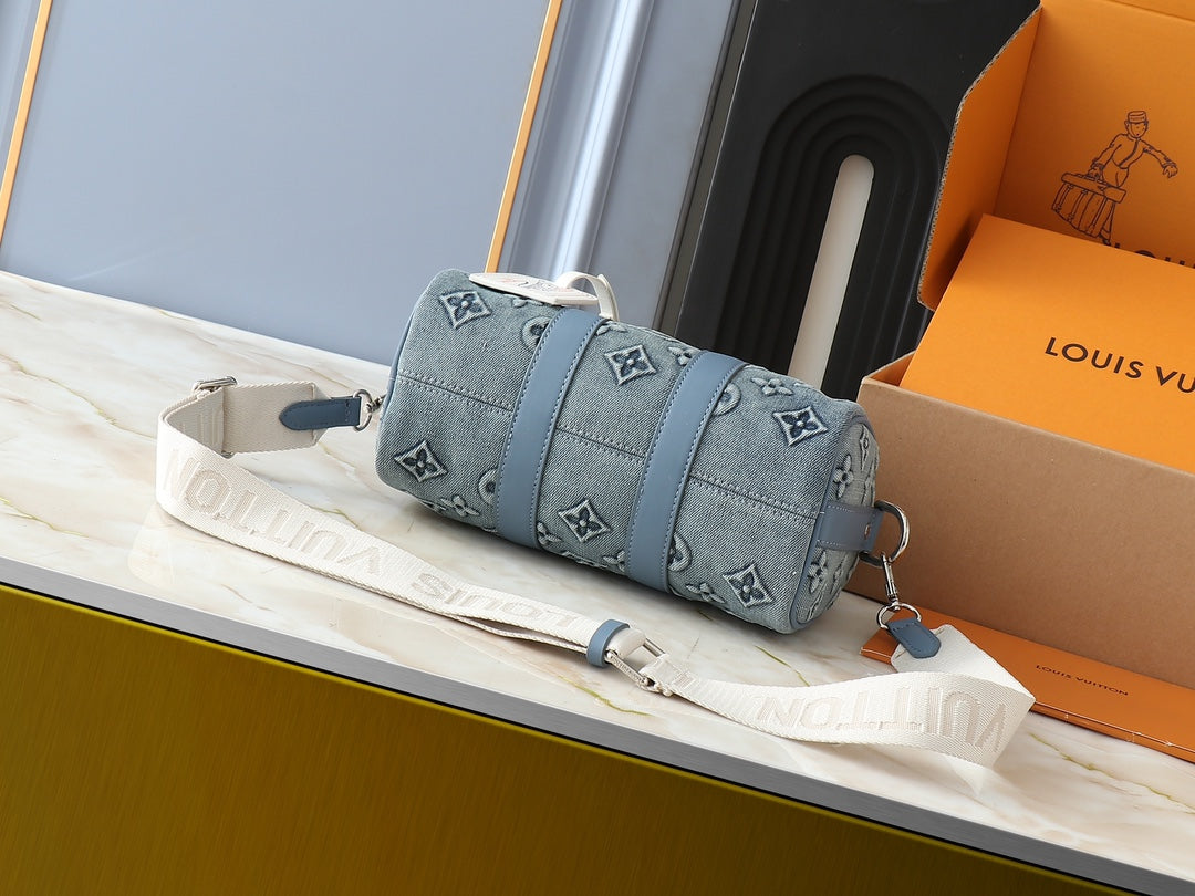 2WE11BDE Stylish canvas bag