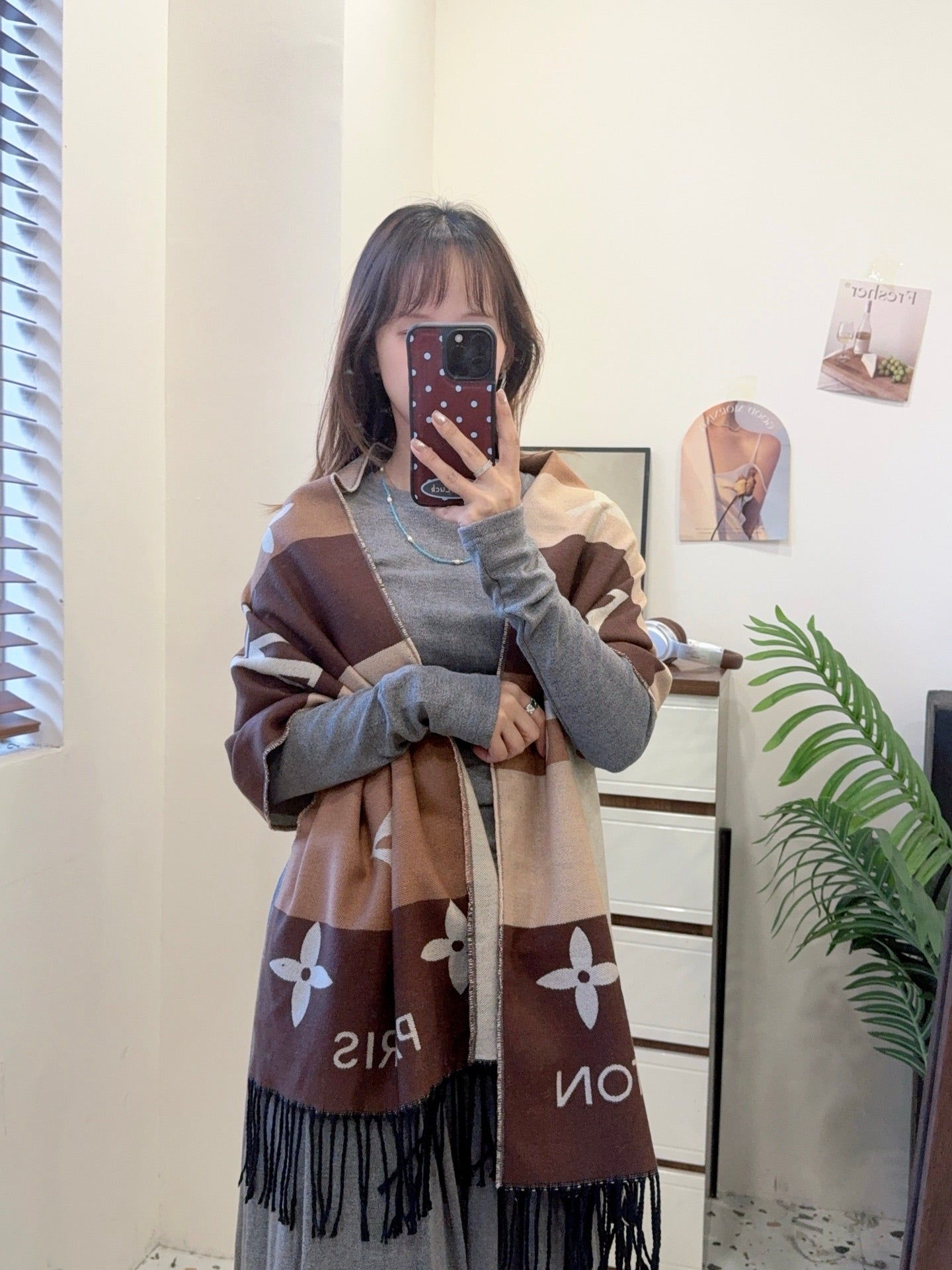 175RE43WDE Stylish Winter Scarves