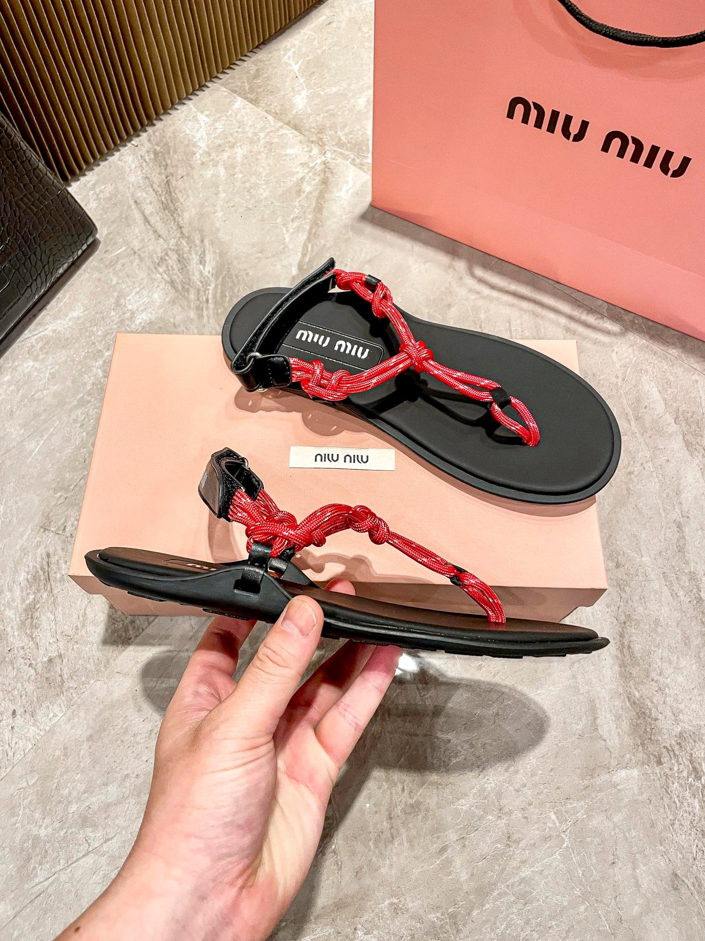 14A170ZDE Stylish sandals