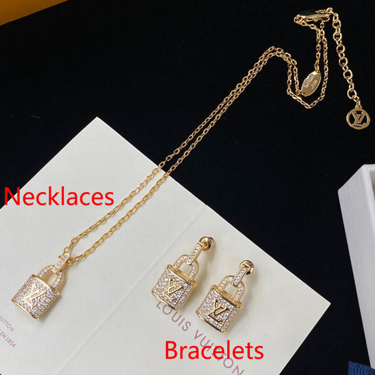 1YE334XDE Stylish  Necklaces Earrings