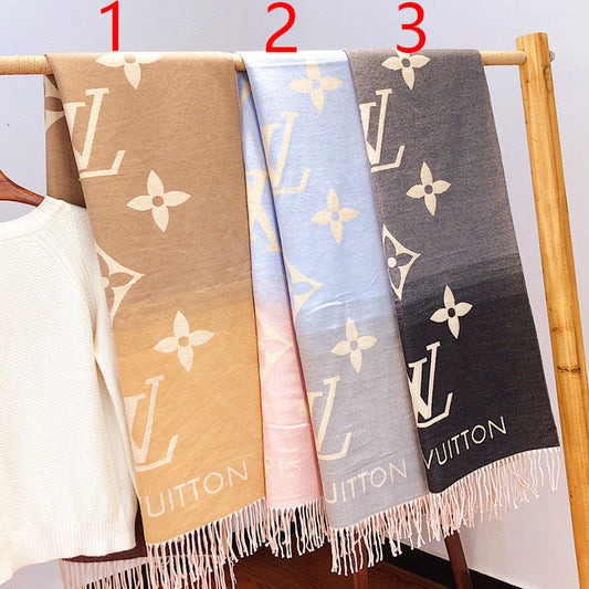 175RE47WDE Stylish Winter Scarves