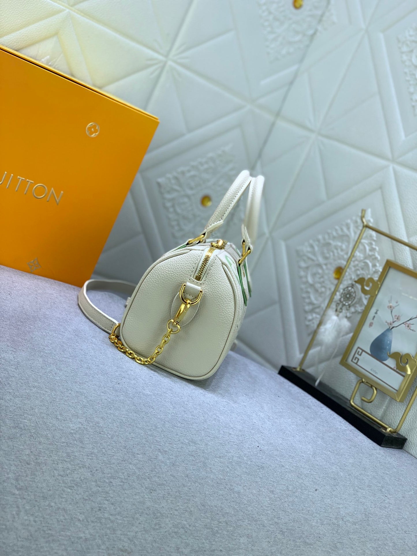 2XE264BDE Stylish leather bag 