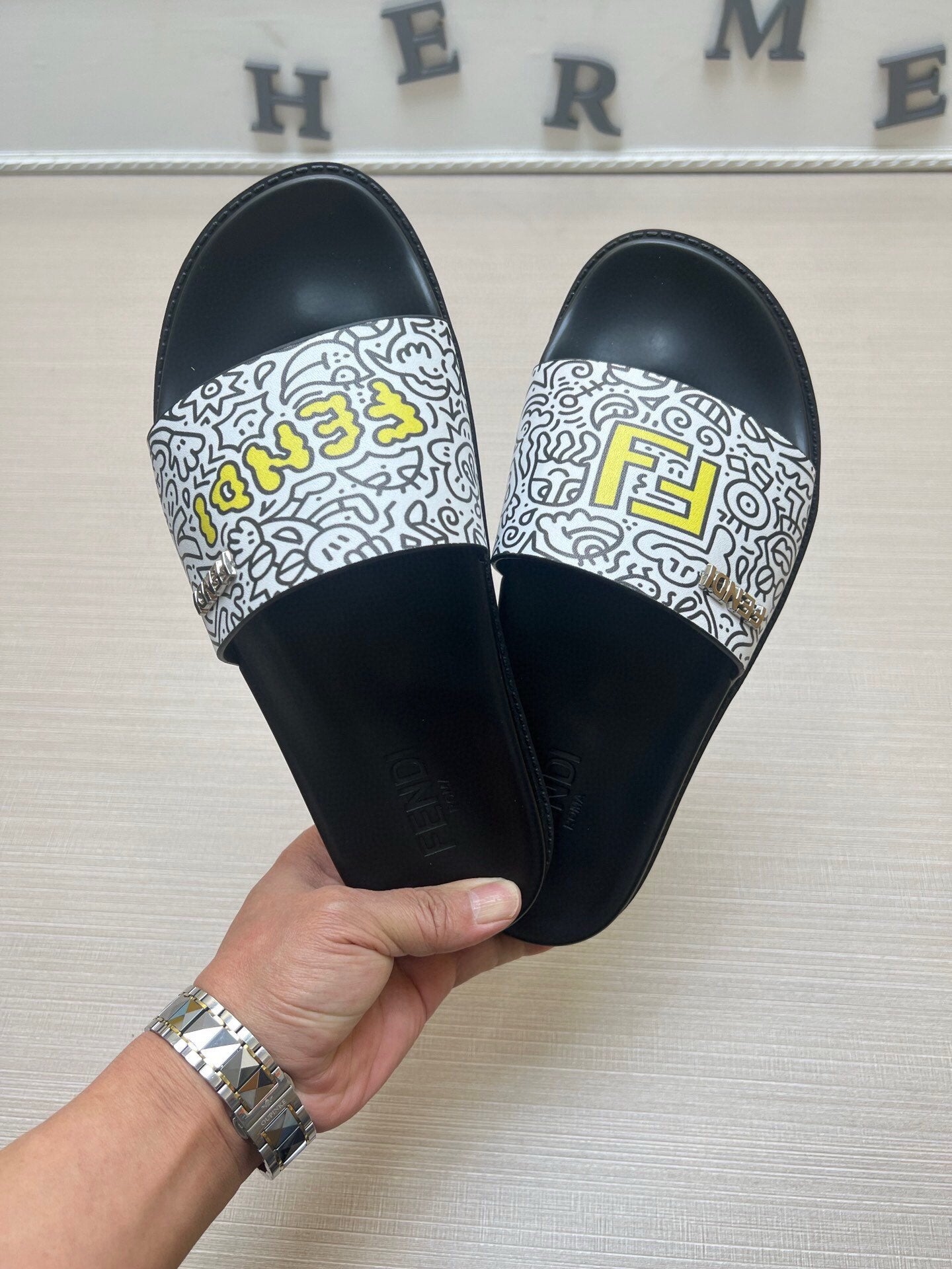 54F15ZDE Stylish slippers