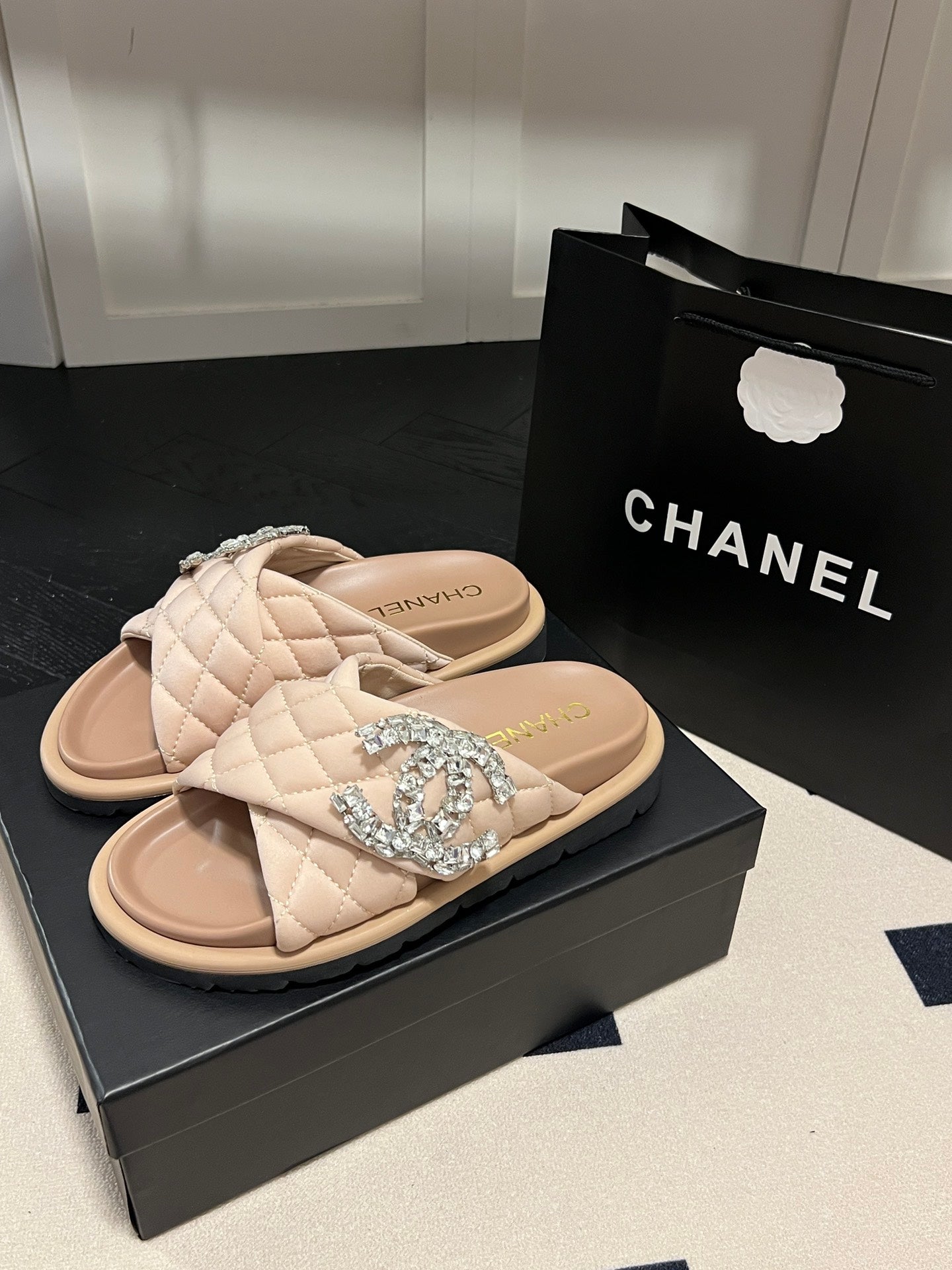 14C94ZDE Stylish Slippers